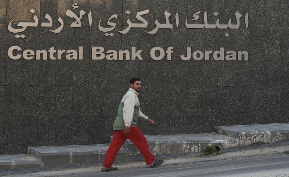 المركزي الأردني يعيد تفعيل قراره حول ضوابط الحوالات المالية من وإلى سوريا
