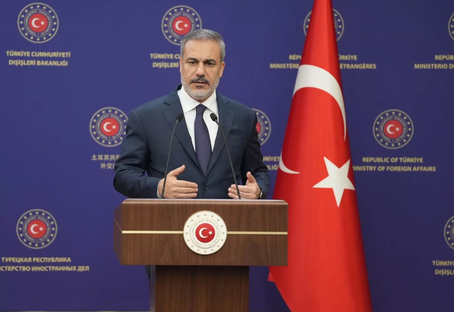 وزير الخارجية التركي يتحدث عن تغير ميزان القوى في المنطقة ضد تل أبيب وواشنطن ويحذر من حرب إقليمية