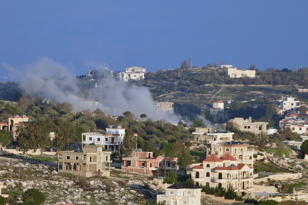 غارة إسرائيلية تستهدف سيارة جنوبي لبنان (فيديو + صور)