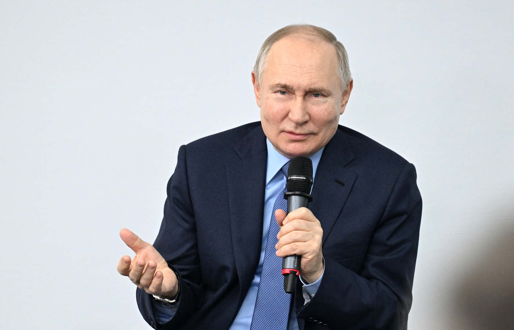 بوتين: روسيا بلد مكتف ذاتيا بكل معنى الكلمة