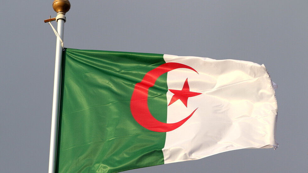 الجزائر تأسف 