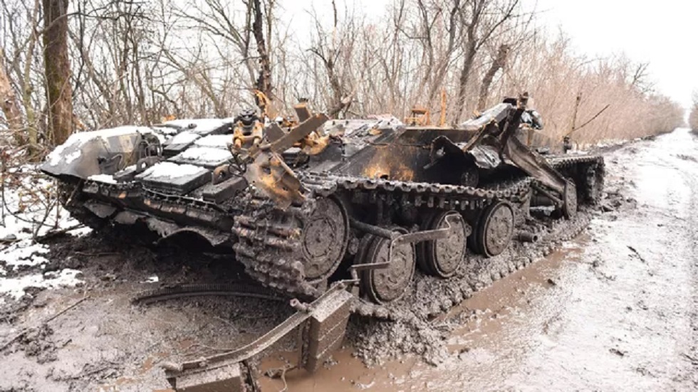 قائد في الجيش الروسي: قوات كييف خسرت 500 مركبة عسكرية على خطوط الدفاع الروسية