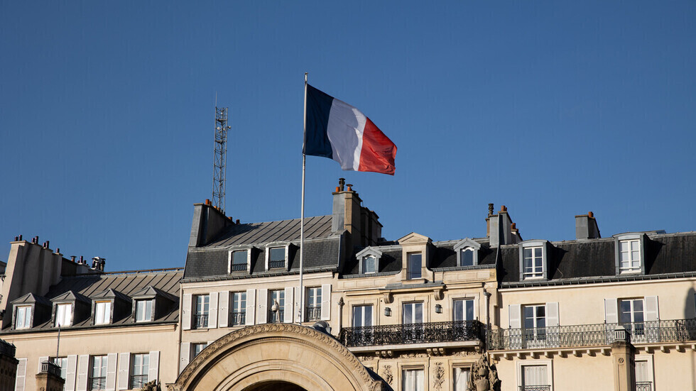 باريس تتحاشى الاعتراف بمقتل فرنسيين في خاركوف بعد استدعاء موسكو للسفير الفرنسي