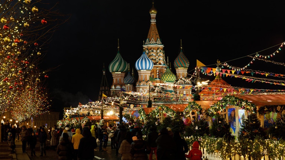 مسؤولة إماراتية تكشف أسباب توجه السياح العرب إلى روسيا