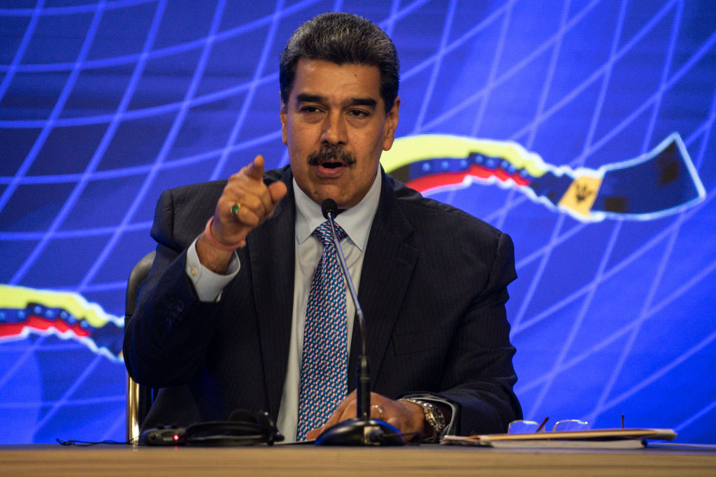 فنزويلا.. توقيف 32 شخصا بتهمة التآمر ضد مادورو