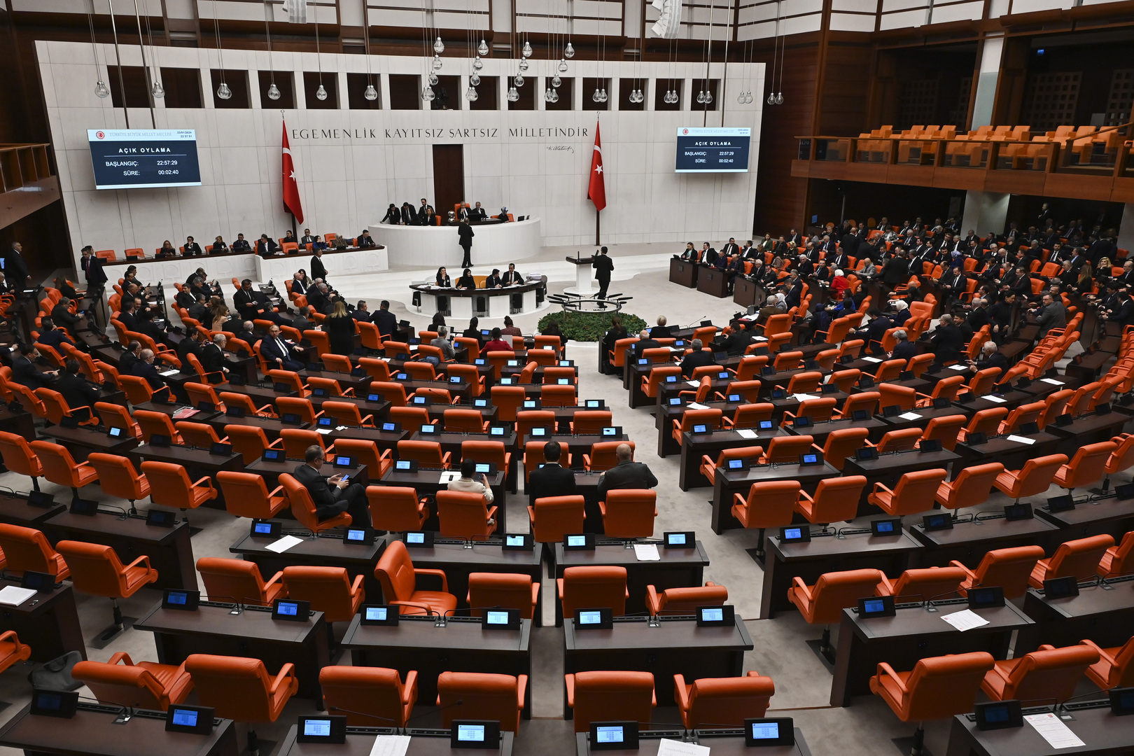 البرلمان التركي يصادق على انضمام السويد للناتو