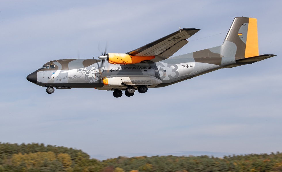 طائرة عسكرية من طرازC-160 Transall -