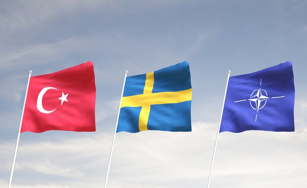 ضابط استخبارات أمريكي سابق  يرى أن انضمام السويد 