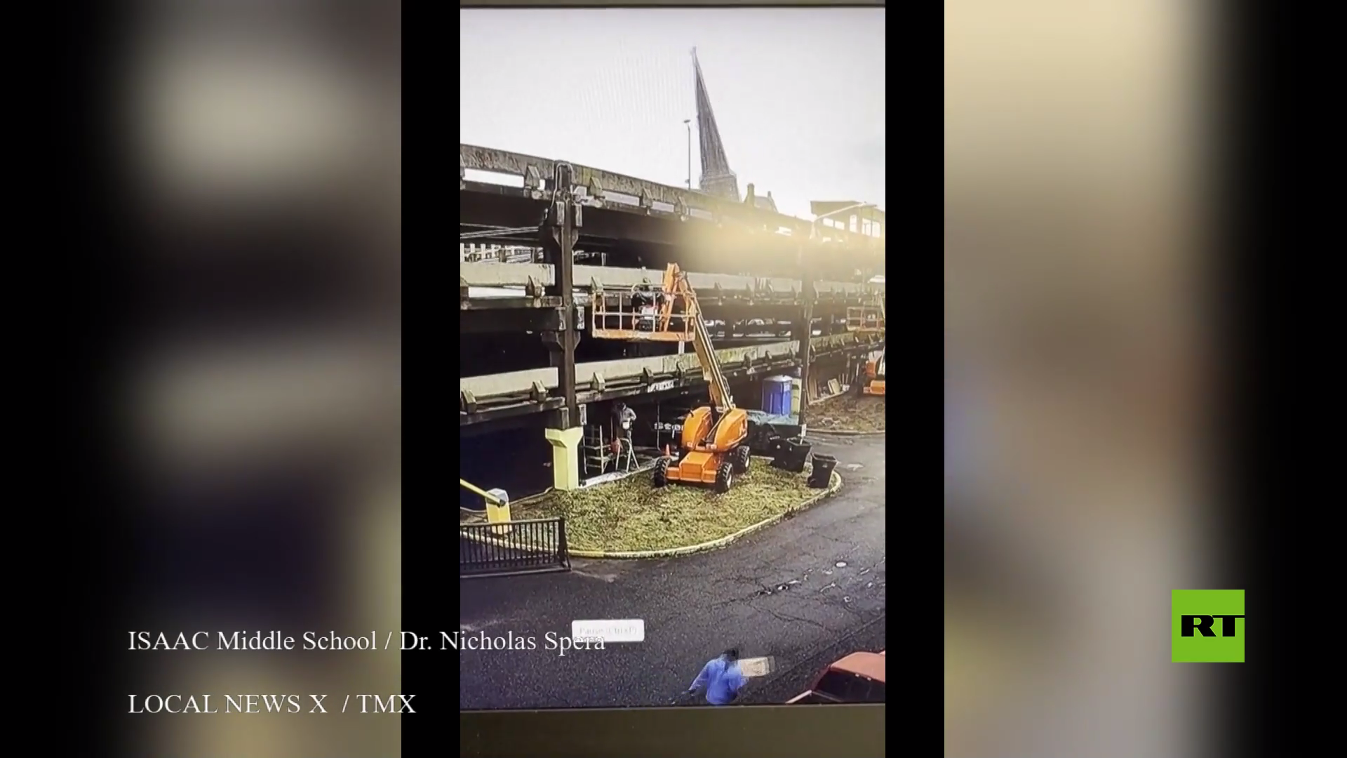 كاميرا تسجل لحظة انهيار كنيسة في نيو لندن بولاية كونيتيكت الأمريكية