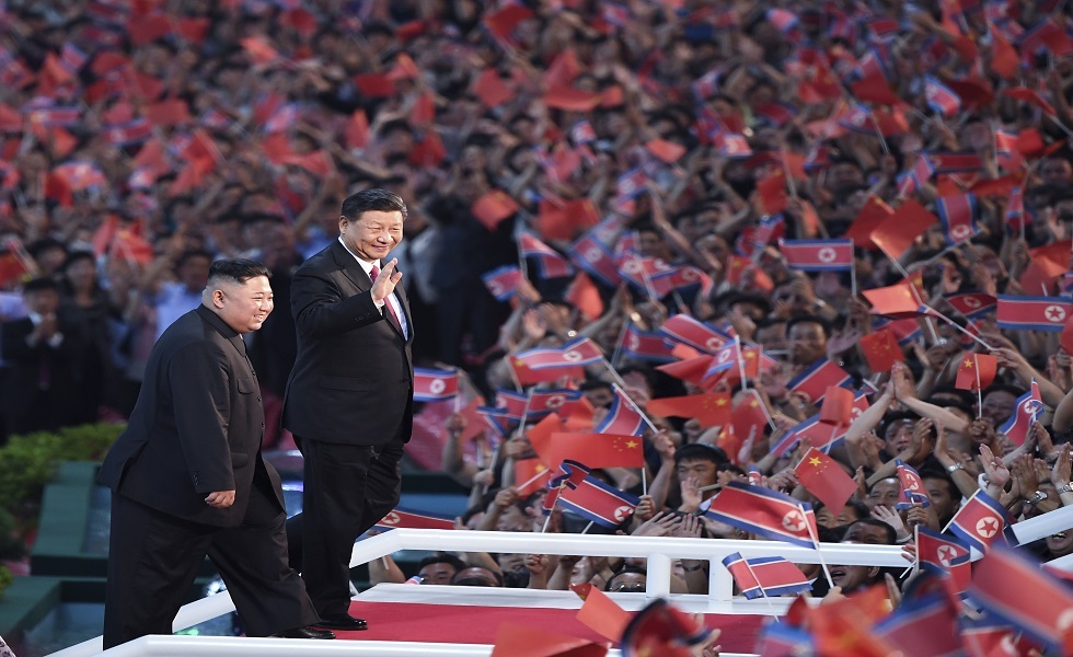 الرئيس الصيني شي جين بينغ ونظيره الكوري الشمالي كيم جونغ أون - يناير 2020