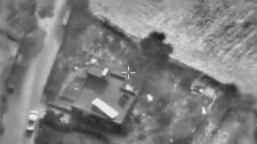 الجيش الإسرائيلي يقصف مواقع لحزب الله في لبنان (فيديو)