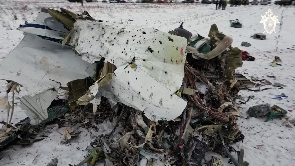 الفحص الفني يؤكد: طائرة الأسرى الأوكرانيين الروسية ​​أسقطت بصاروخ غربي الصنع