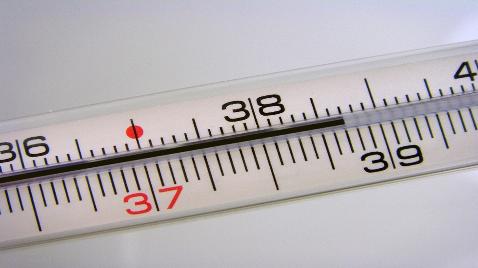 لماذا تتحمل النساء الحمى أكثر من الرجال؟ لماذا تتحمل النساء الحمى أكثر من الرجال؟