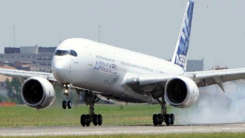 بعد عدد قياسي من الحوادث.. السلطات الأمريكية تحذر من خطورة توجيه أشعة الليزر نحو الطائرات بعد عدد قياسي من الحوادث.. السلطات الأمريكية تحذر من خطورة توجيه أشعة الليزر نحو الطائرات