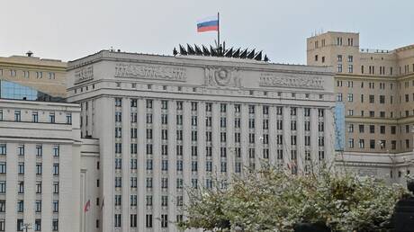 الدفاع الروسية: يجري الإعداد لتوقيع معاهدة كبيرة بين روسيا وإيران