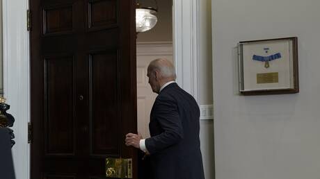 ضربة جديدة لكييف.. الكونغرس يرفض تقديم دولار واحد لأوكرانيا حتى يحل بايدن أزمة المهاجرين
