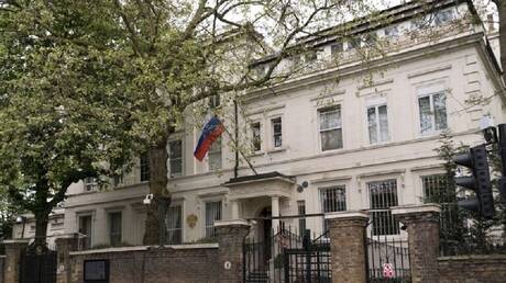 السفير الروسي لدى لندن يدعو بريطانيا للتخلي عن مسار المواجهة مع موسكو