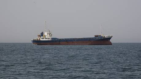 الحرس الثوري الإيراني: ضبط سفينة أجنبية تحمل وقودا مهربا في الخليج