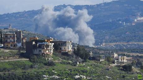 حزب الله ينعي 3 من عناصره قتلوا في غارة إسرائيلية استهدفت منزلا في بلدة مروحين (صور)