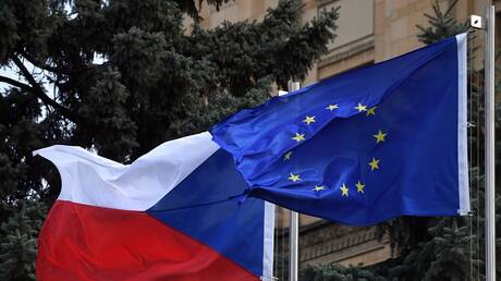 رئيس التشيك الأسبق: واشنطن ولندن تقفان خلف إشعال النزاع في أوكرانيا