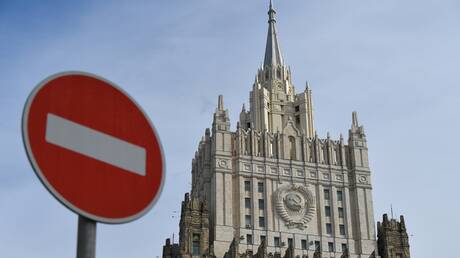 الولايات المتحدة تمنع إصدار تأشيرة لدبلوماسي روسي