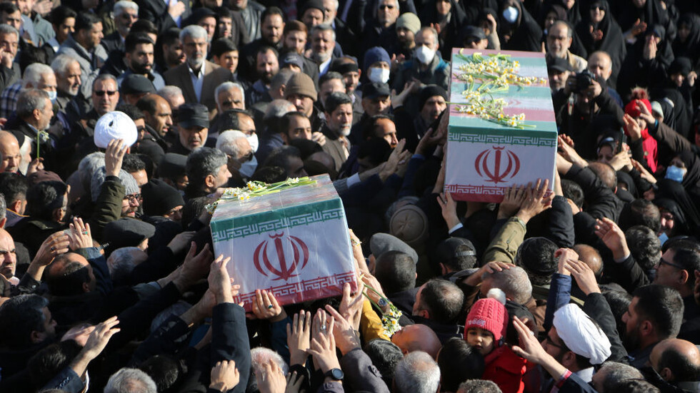 "رويترز": الحرس الثوري الإيراني يسحب ضباطه من سوريا