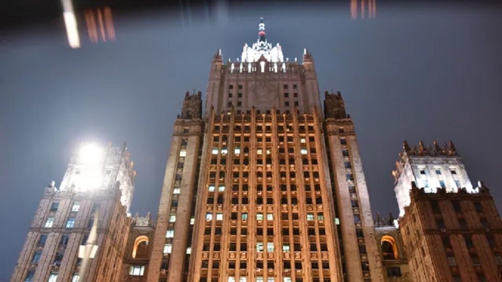 الخارجية الروسية: استخدام الاتحاد الأوروبي دخل الأصول الروسية لتمويل كييف سيكون "سرقة مبتذلة"