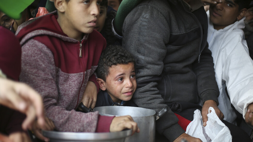 الإمارات تخصص 5 ملايين دولار لمساعدة سكان غزة