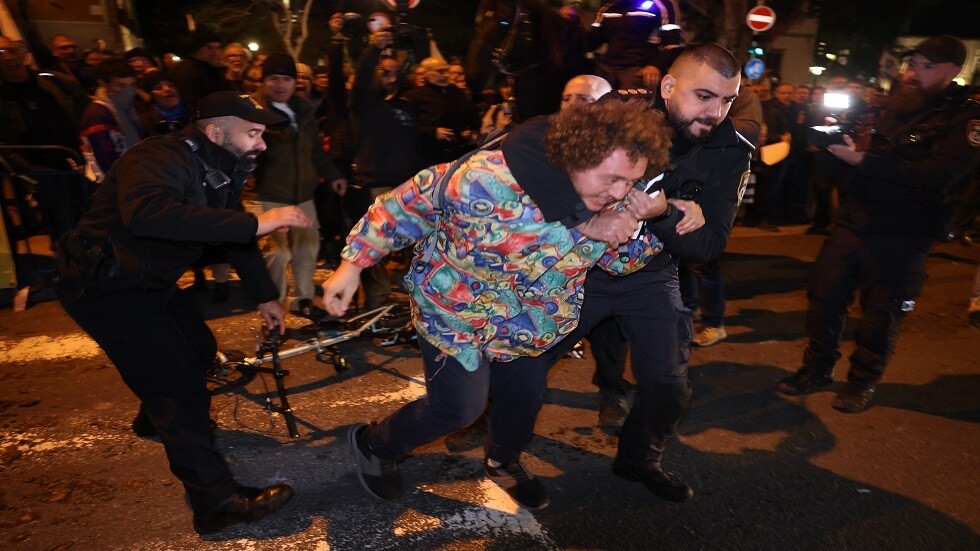 مراسلتنا: تظاهرات في عدة مدن إسرائيلية تطالب نتنياهو بالاستقالة وإعادة الأسرى من غزة.. (فيديوهات)