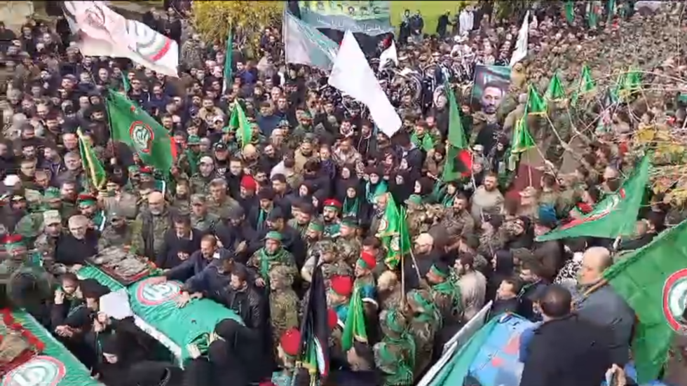 حركة "أمل" في لبنان تشيع مقاتلين قضوا في غارة إسرائيلية في الجنوب