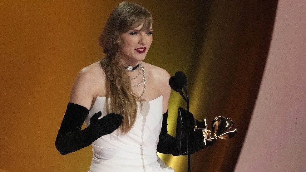 "أنا مذهولة".. تايلور سويفت تحقق إنجازا تاريخيا في حفل جوائز "غرامي"
