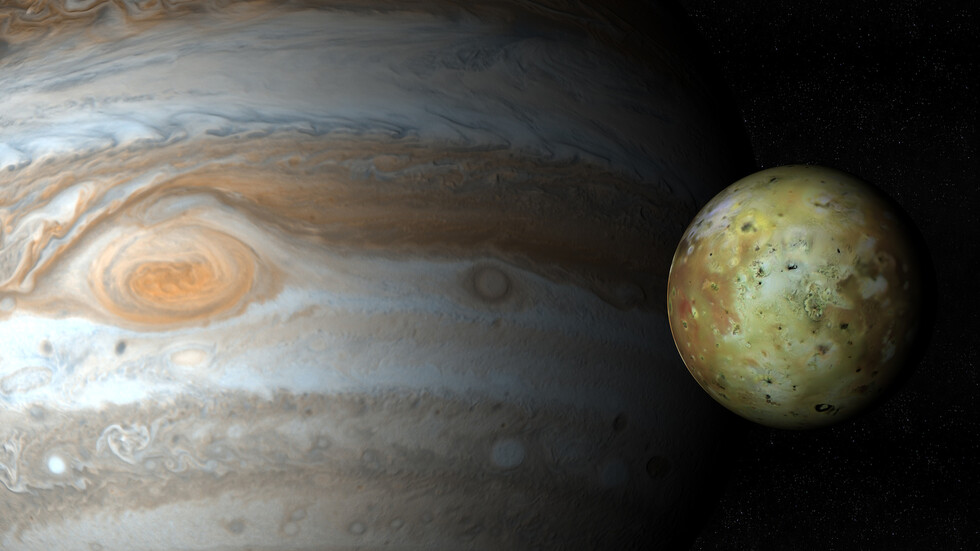 مركبة ناسا تلتقط عن قرب الانفجارات البركانية على قمر المشتري آيو