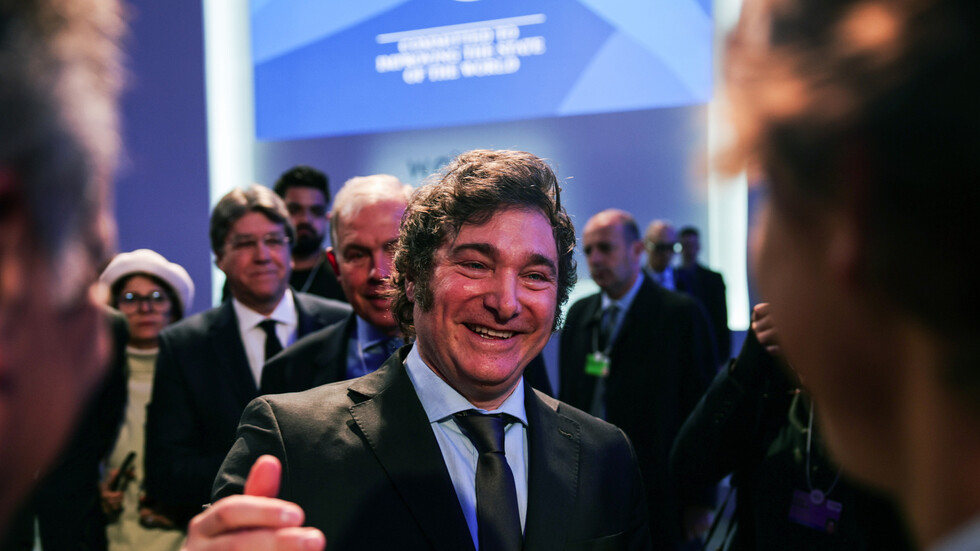 الرئيس الأرجنتيني يشارك المستوطنين رقصاتهم في القدس (فيديو)