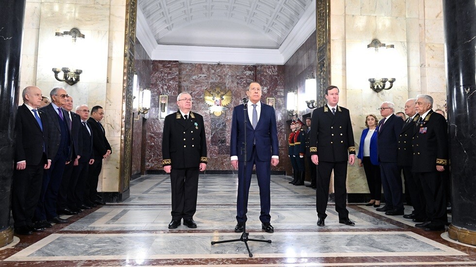 الخارجية الروسية تحتفي بـ "يوم الدبلوماسي"