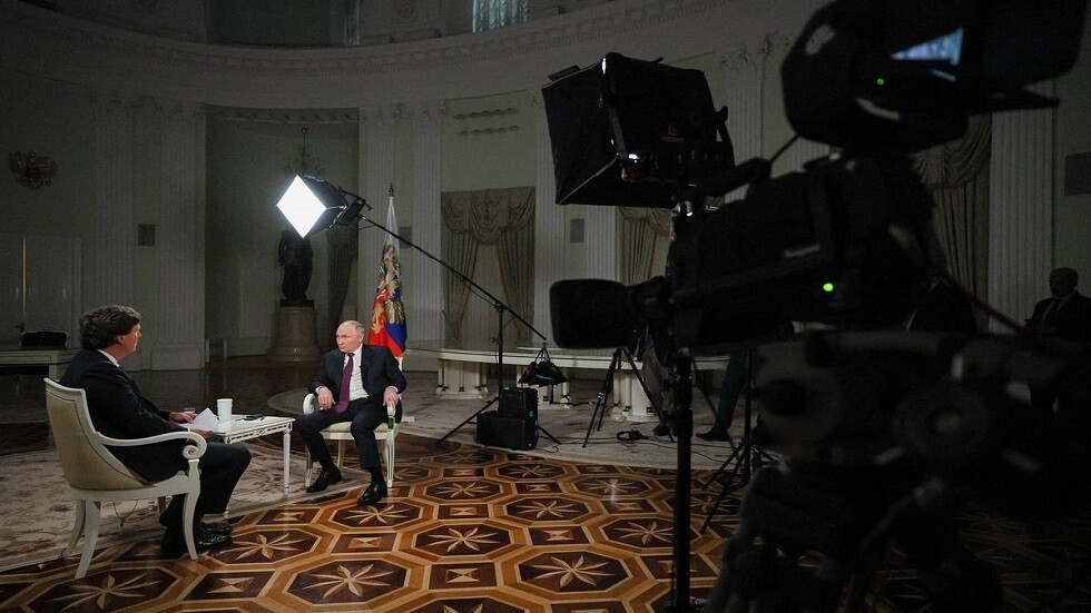 مقابلة بوتين مع كارلسون.. أكثر من 3 ملايين مشاهدة في الساعات الأولى من نشرها على موقع "ريتيوب"