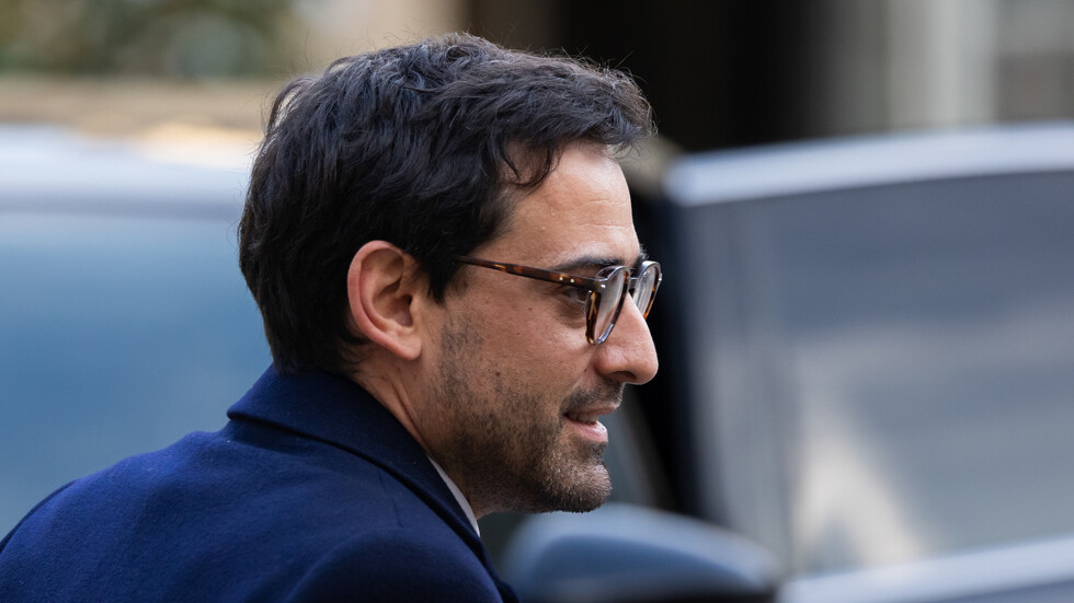 وزير الخارجية الفرنسي يؤكد أنه سيعمل 