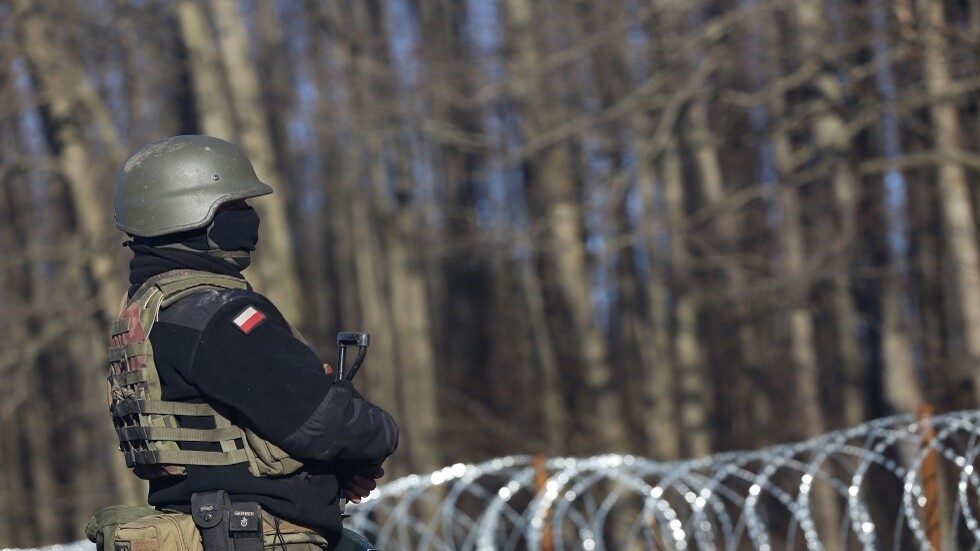 وزير دفاع بولندا يلمح إلى إمكانية زيادة عديد الجيش عبر "التعبئة الاحتياطية النشطة"