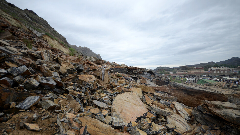 انهيارات في منجم للذهب في تركيا تحاصر 9 أشخاص على الأقل (فيديو)