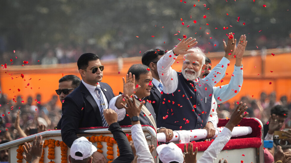 رئيس الوزراء الهندي يصل الإمارات في زيارته السابعة