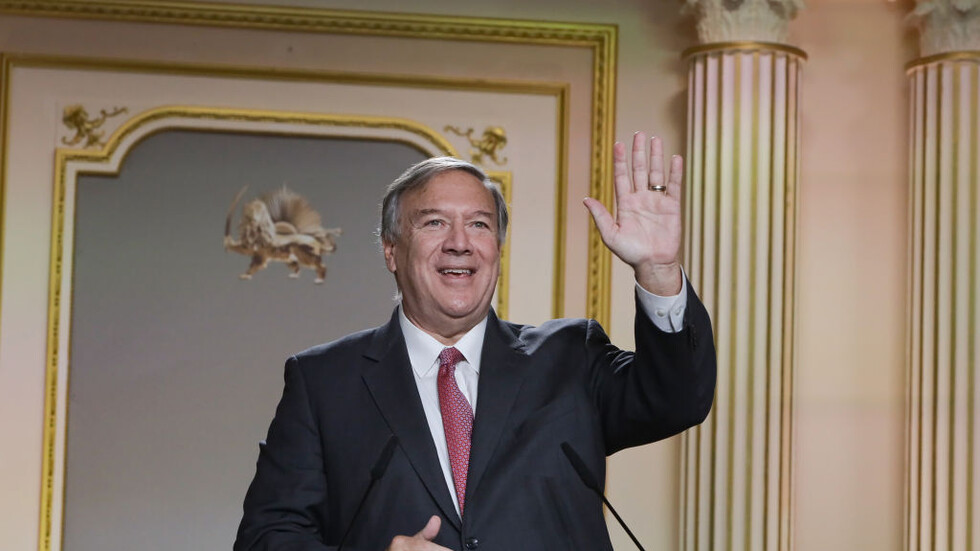 بومبيو يرقص مع جنود إسرائيليين على حدود غزة