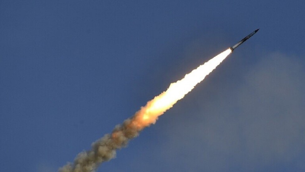 بلومبرغ: الاتحاد الأوروبي يقترح عقوبات على بيونغ يانغ بمزاعم تزويد روسيا بالصواريخ