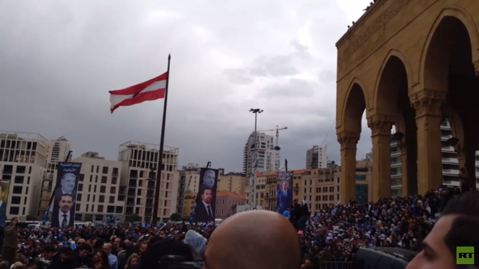 آلاف اللبنانيين يحتشدون في الذكرى الـ 19 لاغتيال الحريري (فيديو)