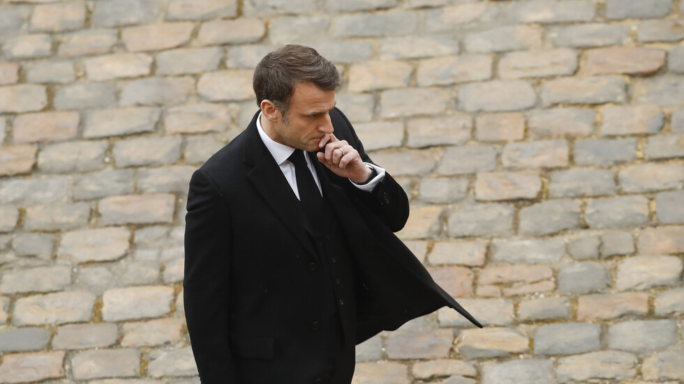 مدفيديف: ماكرون يلغي زيارته إلى كييف لتخوفه من محاولة تستهدف اغتياله