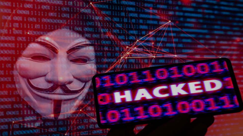 بعد اختراق كبير للبيانات.. تحذير عاجل لمستخدمي "فيسبوك"!