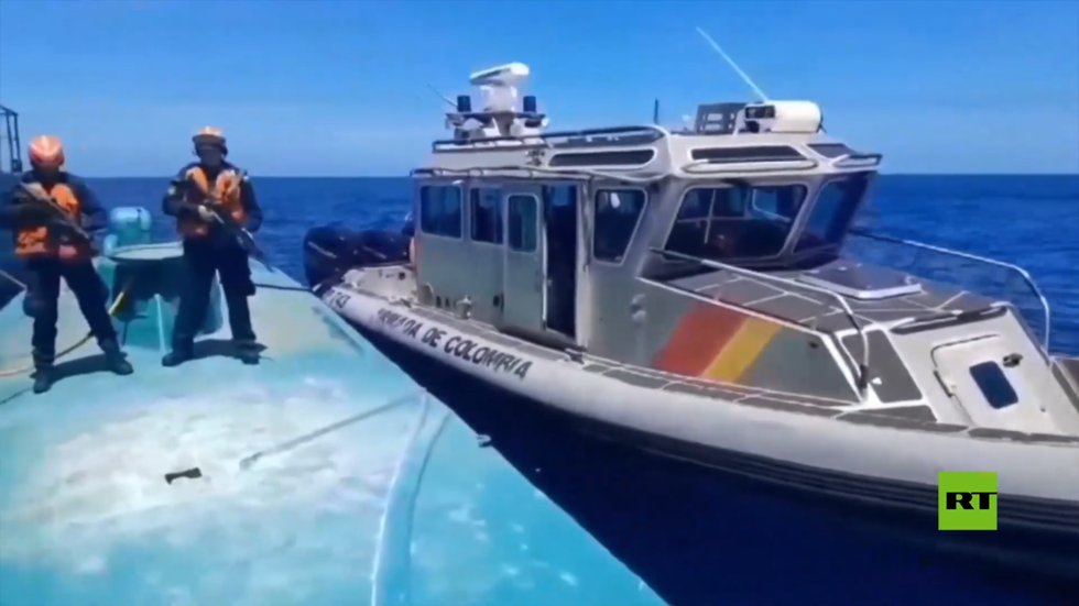 اعتراض غواصة مخدرات أثناء عملية مشتركة بين الإكوادور وكولومبيا