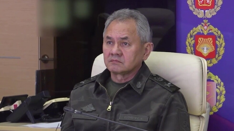 شويغو يحضر مراسم وداع بطل الاتحاد السوفيتي العقيد العام فاليري فوستروتين (فيديو)