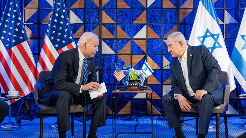 "فايننشال تايمز": صبر  بايدن على الأعمال العسكرية الإسرائيلية بغزة بدأ ينفد