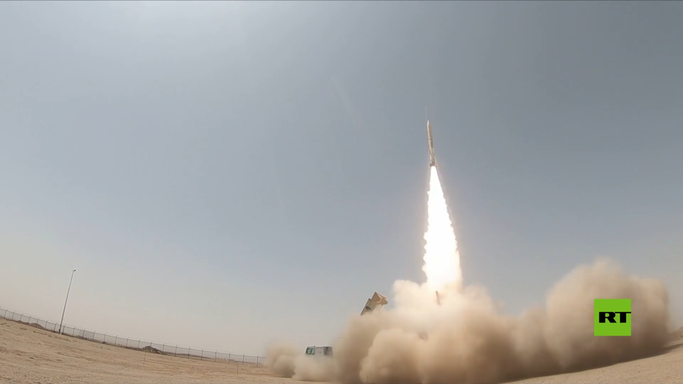 "الصيّاد" و"الصاعقة".. إيران تزيح الستار عن منظومتين مضادتين جديدتين