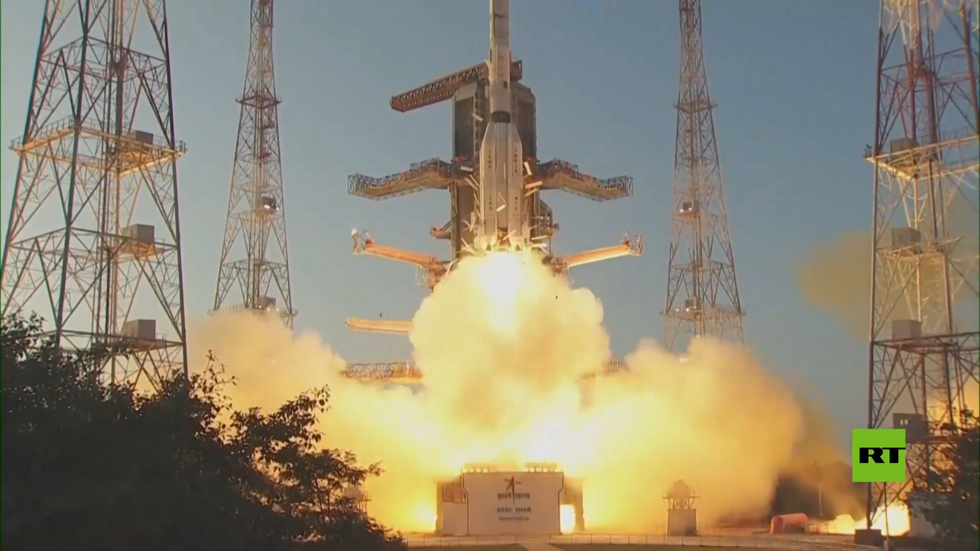 الهند تطلق قمرا صناعيا للإنذار من الكوارث الطبيعية