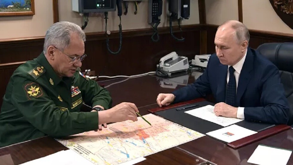 وزير الدفاع الروسي يبلغ الرئيس فلاديمير بوتين بفرض السيطرة الكاملة على مدينة أفدييفكا - RT Arabic